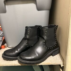 Universal Thread Chelsea Boot